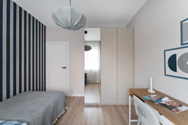 nowoczesne wnętrze z ciemniejszymi kolorami