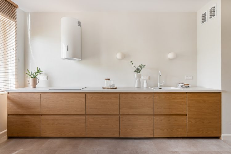 jasne, klasyczne wnętrze