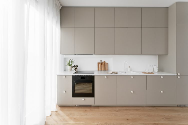 jasne, słoneczne wnętrze