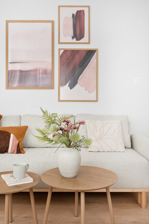 jasne wnętrze z dekoracjami