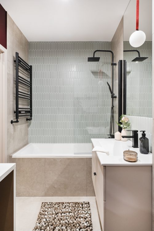 jasne wnętrze z dekoracjami