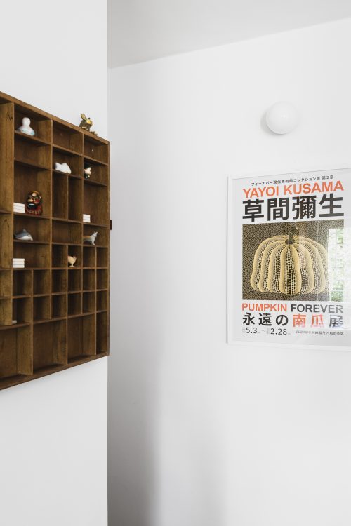 jasne wnętrze w stylu japandi