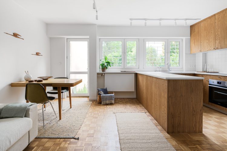 jasne wnętrze w stylu japandi